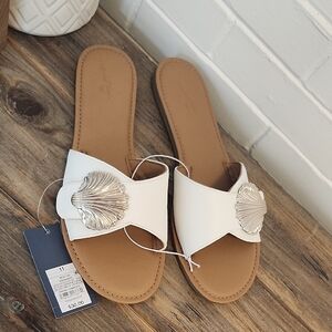 Sandals with Shell Accent, 11